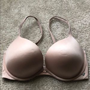Victoria’s Secret very sexy push up bra. 34DD.
